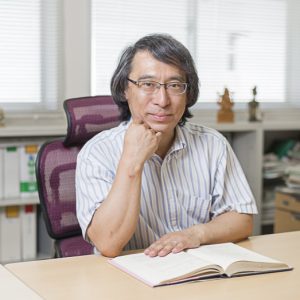 酒見 泰寛 教授（東京大学 原子核科学研究センター）のポートレート